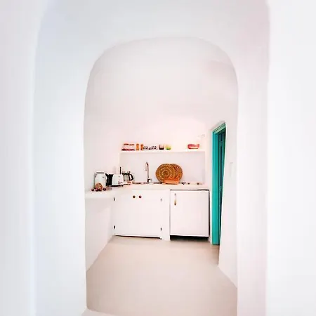 Sando Traditional Cave With Jacuzzi And Sea View Villa *