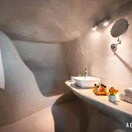 Sando Traditional Cave With Jacuzzi And Sea View Villa Vourvoúlos