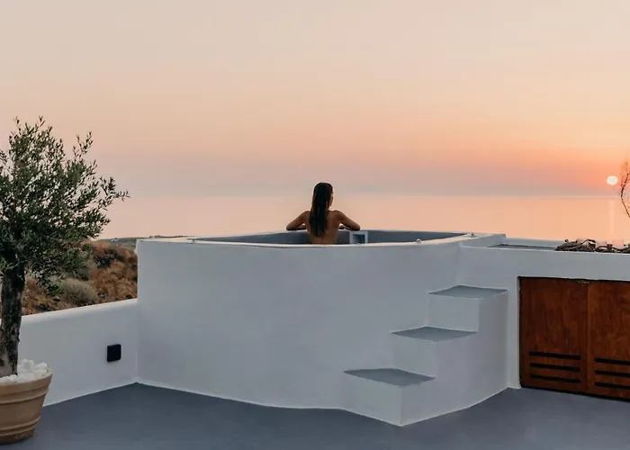 Traditional Cave With Jacuzzi, Terrace And Sea View - Sando Vourvoúlos